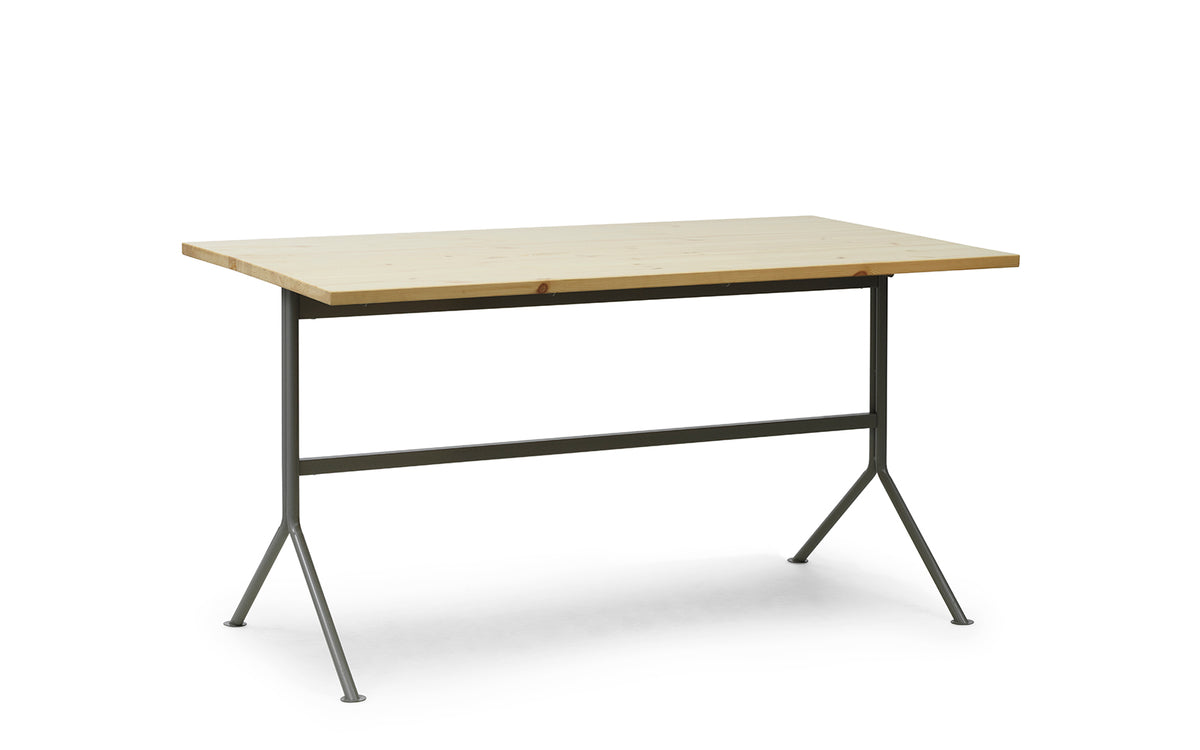 Kip Schreibtisch in präsentiert im Onlineshop von KAQTU Design AG. Schreibtisch ist von Normann Copenhagen
