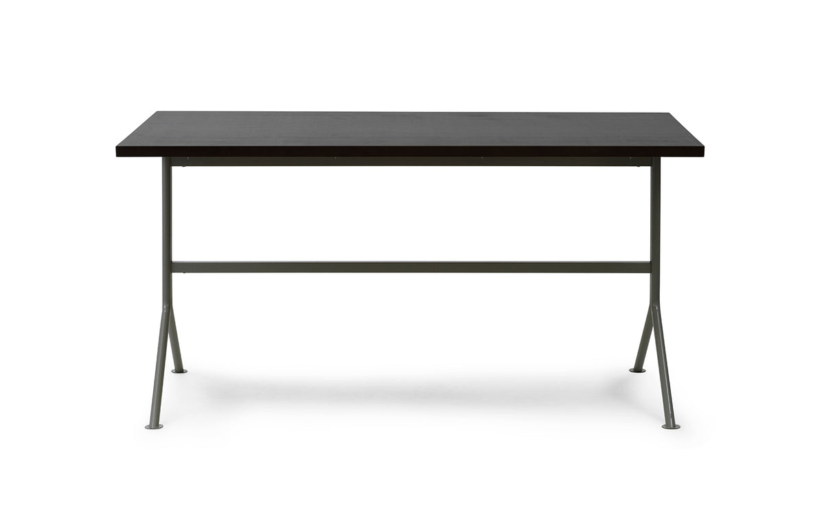 Kip Schreibtisch in präsentiert im Onlineshop von KAQTU Design AG. Schreibtisch ist von Normann Copenhagen