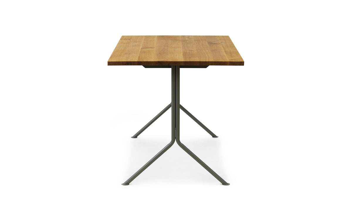 Kip Schreibtisch in präsentiert im Onlineshop von KAQTU Design AG. Schreibtisch ist von Normann Copenhagen