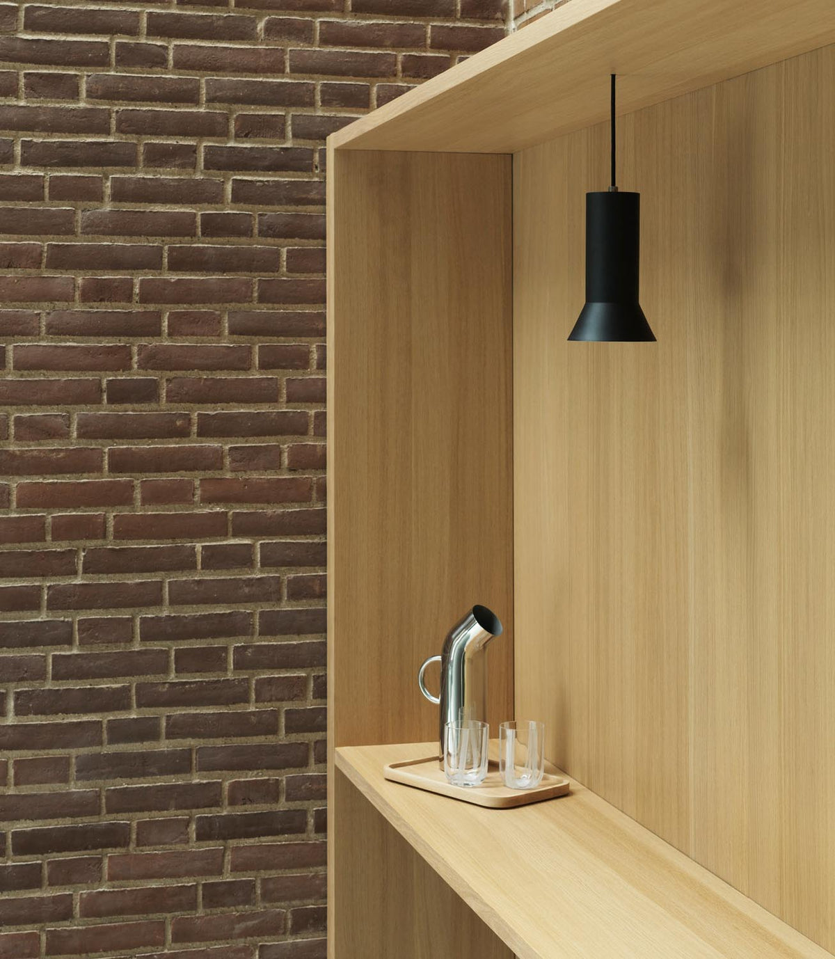 Hat Leuchte Klein EU in präsentiert im Onlineshop von KAQTU Design AG. Pendelleuchte ist von Normann Copenhagen