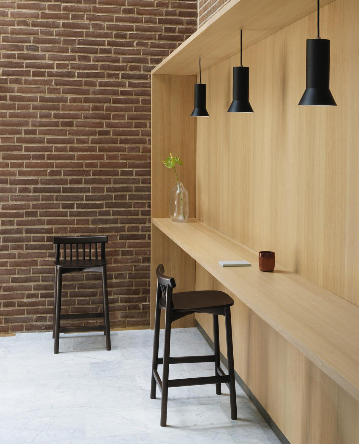 Hat Leuchte Klein EU in präsentiert im Onlineshop von KAQTU Design AG. Pendelleuchte ist von Normann Copenhagen