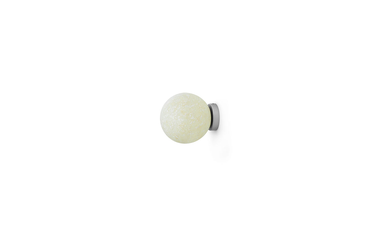 Pix Lamp Wandleuchte Ø20 in White präsentiert im Onlineshop von KAQTU Design AG. Wandleuchte ist von Normann Copenhagen