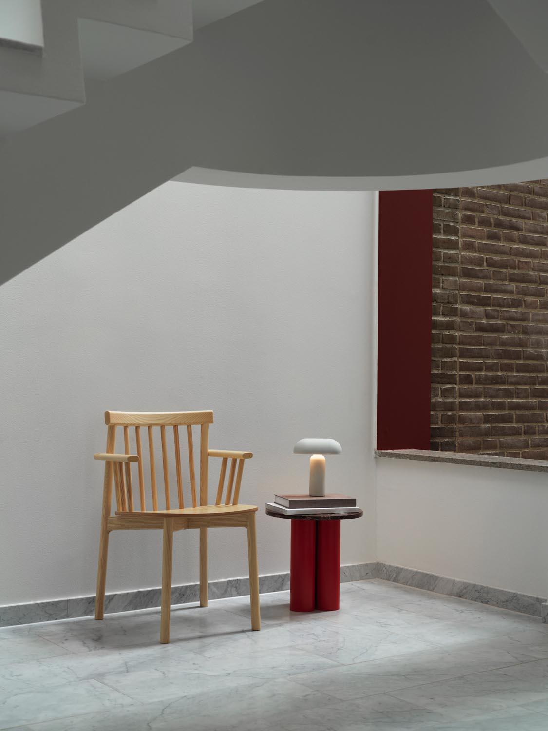 Dit Beistelltisch in leuchtendes Rot Rosso Levanto präsentiert im Onlineshop von KAQTU Design AG. Beistelltisch ist von Normann Copenhagen