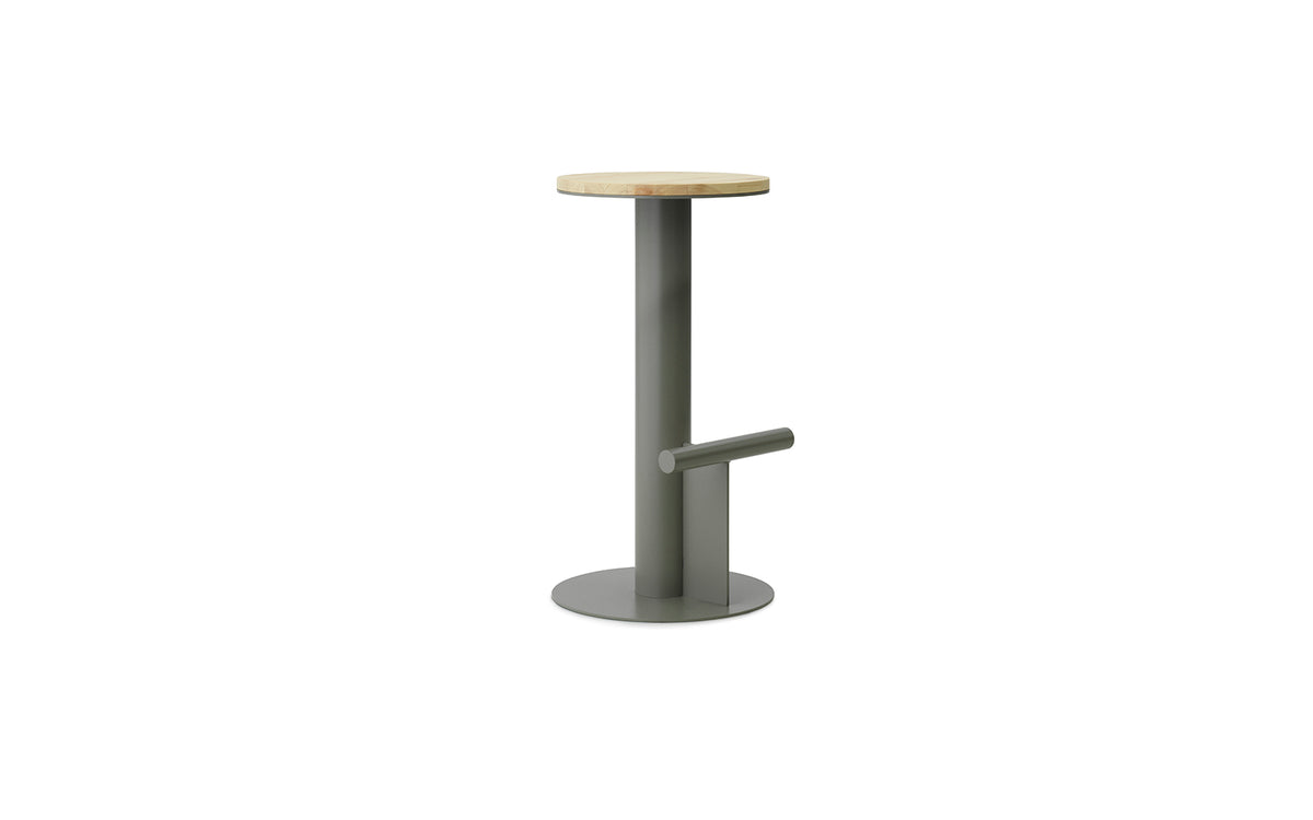 Pole Barhocker in Kiefer/Grau präsentiert im Onlineshop von KAQTU Design AG. Barhocker ist von Normann Copenhagen