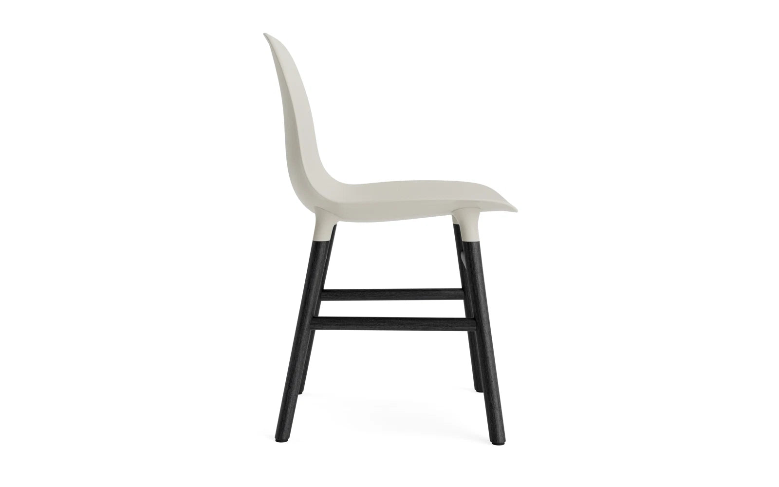 Eleganter Form Stuhl in Hellgrau/Schwarz von Normann Copenhagen. Modernes Design trifft auf hohe Funktionalität – ideal für jedes Zuhause.