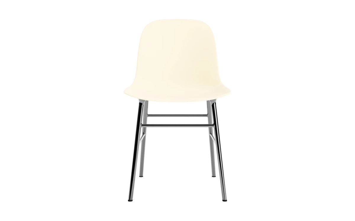 Form Stuhl Creme/Chrom in Creme präsentiert im Onlineshop von KAQTU Design AG. Stuhl ist von Normann Copenhagen