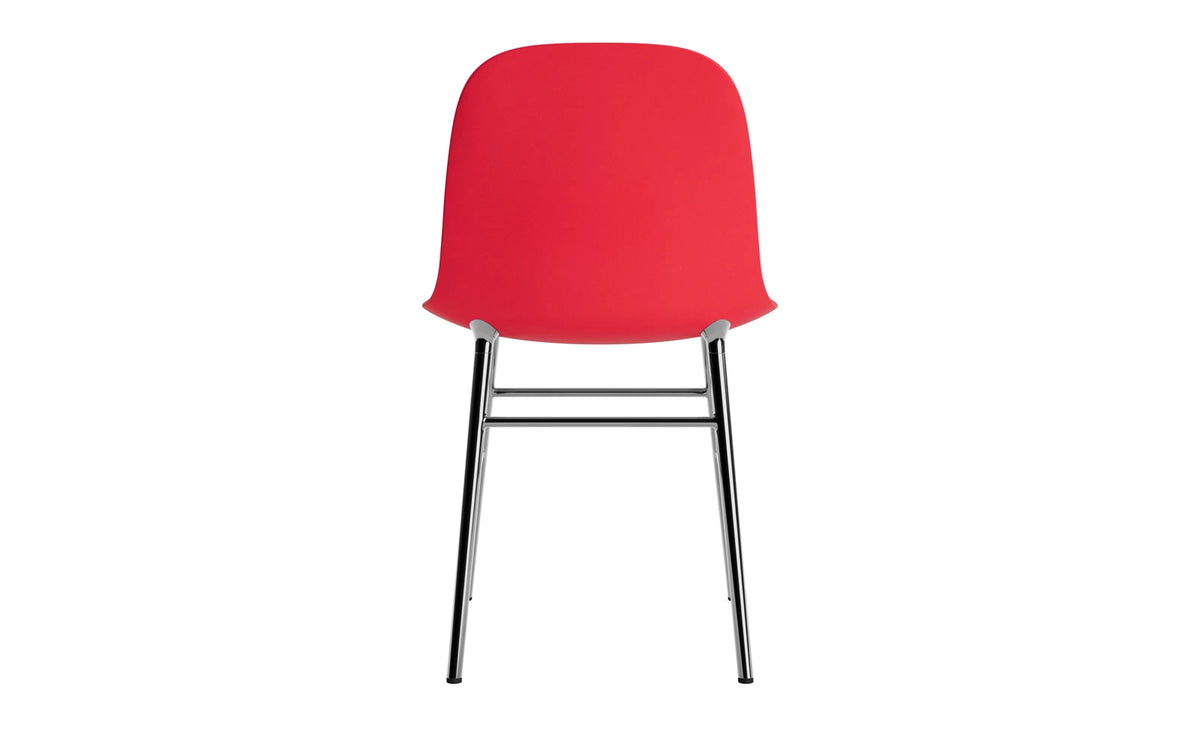 Form Stuhl Leuchtendes Rot/Chrom in Leuchtendes Rot präsentiert im Onlineshop von KAQTU Design AG. Stuhl ist von Normann Copenhagen