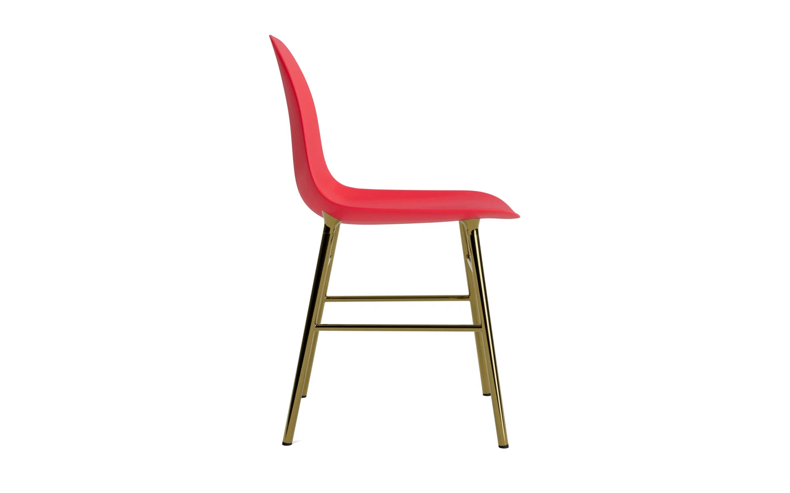 Entdecken Sie den Form Stuhl in leuchtendem Rot von Normann Copenhagen – ein elegantes Designstück aus hochwertigem Messing, das jedem Raum Leben einhaucht.