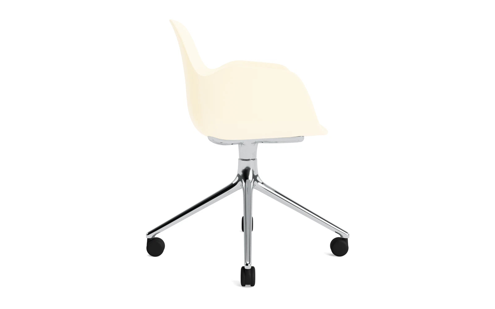 Entdecken Sie den Form Drehsessel 4W Aluminium/Creme von Normann Copenhagen – ein eleganter, drehbarer Sessel, der modernes Design und vielseitige Einsatzmöglichkeiten vereint.