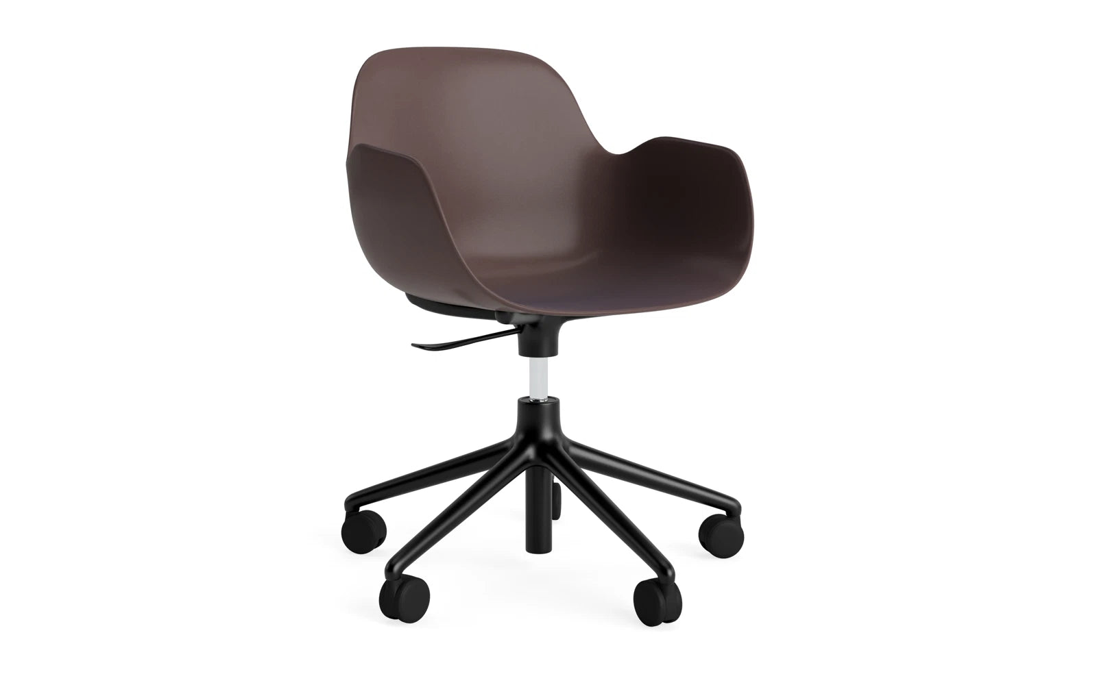 Form Drehsessel mit Rollen braun/schwarzes Aluminium in präsentiert im Onlineshop von KAQTU Design AG. Sessel ist von Normann Copenhagen