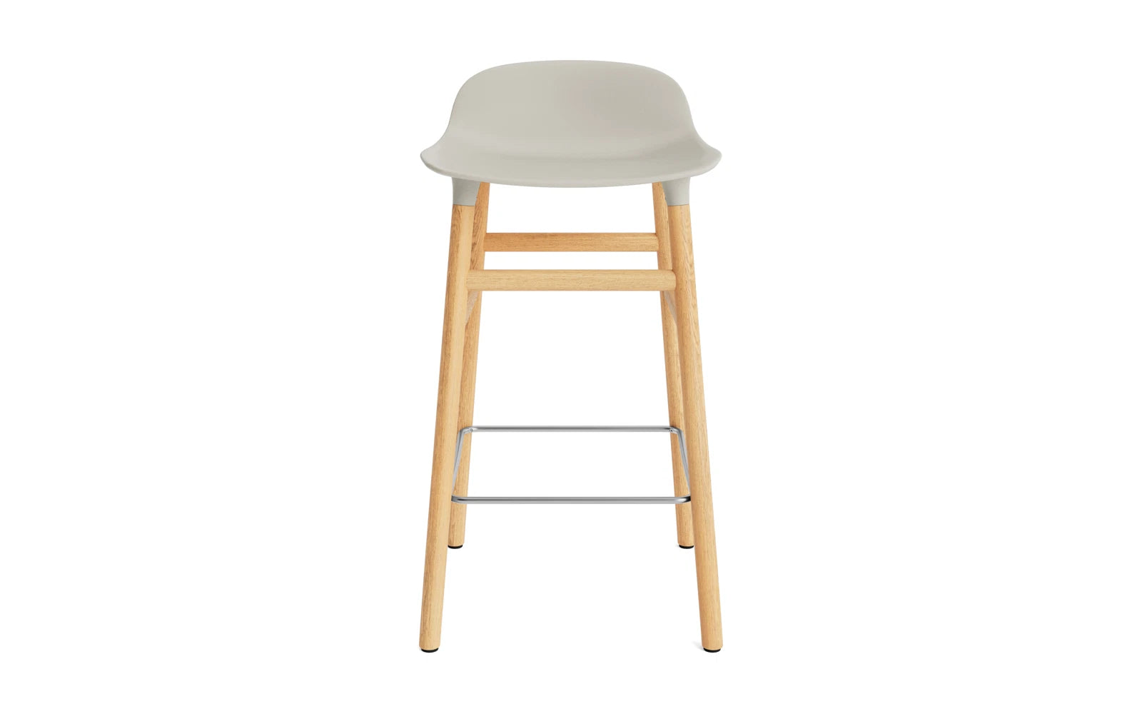 Erleben Sie den Form Barstuhl 65 cm in hellgrau/Eiche von Normann Copenhagen – ein elegantes Designhighlight für Ihr Zuhause, das Komfort und Stil vereint.