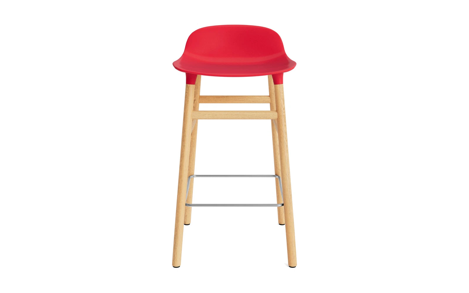 Erleben Sie den Form Barstuhl 65 cm in strahlendem Rot/Eiche – ein elegantes Möbelstück, das Funktionalität und skandinavisches Design vereint!