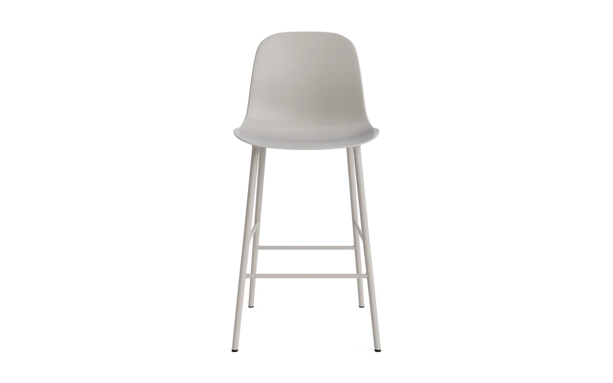 Form Barstuhl 65 cm Stahl/ Warmes grau in Warmes grau präsentiert im Onlineshop von KAQTU Design AG. Barstuhl ist von Normann Copenhagen