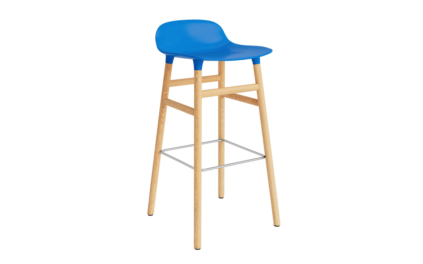 Form Barstuhl 75 cm Leuchtendes Blau/Eiche in präsentiert im Onlineshop von KAQTU Design AG. Barstuhl ist von Normann Copenhagen