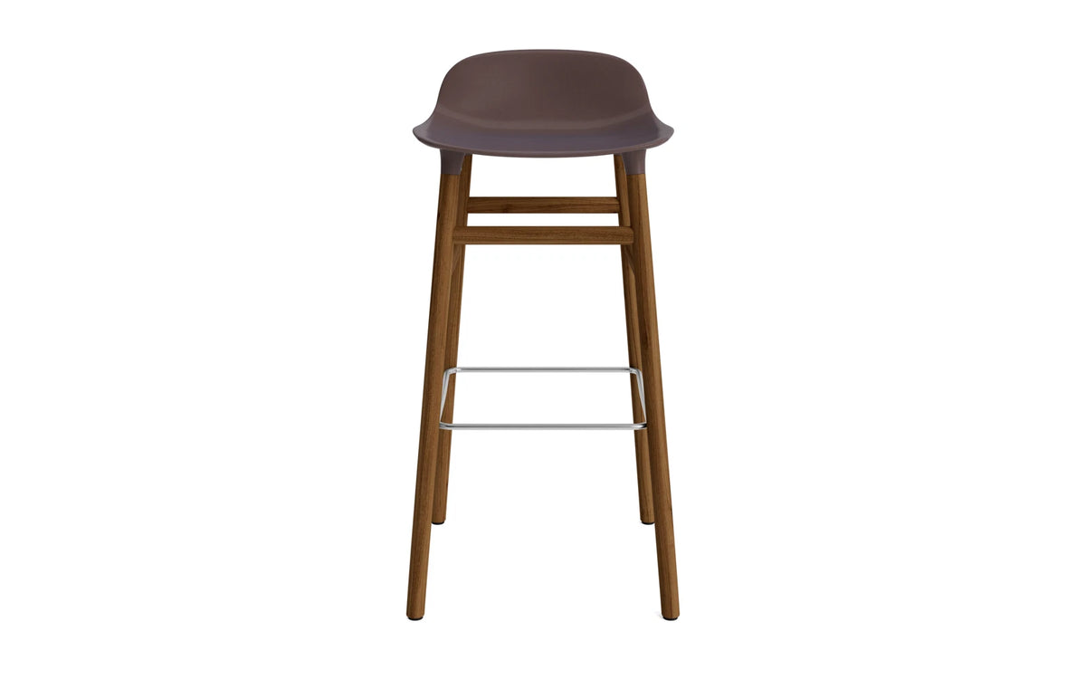 Form Barstuhl 75 cm Braun/Walnuss in Braun präsentiert im Onlineshop von KAQTU Design AG. Barstuhl ist von Normann Copenhagen