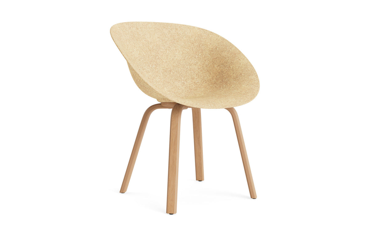 Mat Lehnstuhl Buchenholz in Hanffasern präsentiert im Onlineshop von KAQTU Design AG. Stuhl mit Armlehne ist von Normann Copenhagen