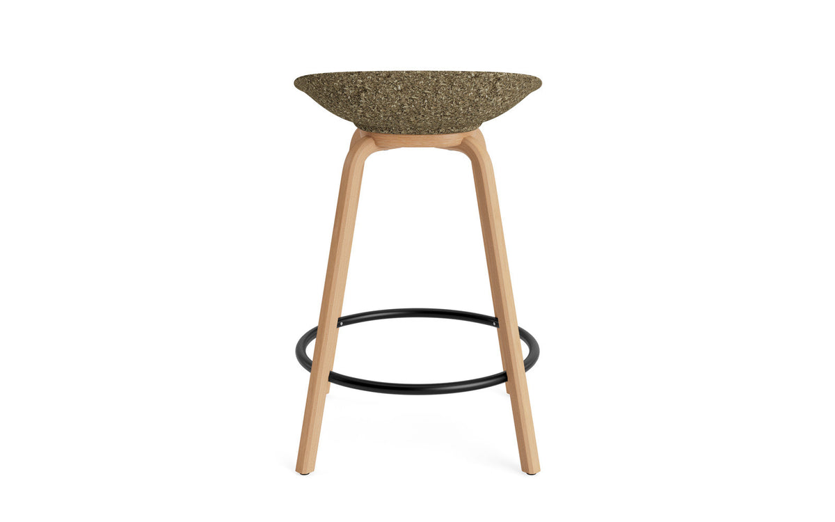 Mat Barstuhl 65 cm Buchenholz/schwarz in Seegras präsentiert im Onlineshop von KAQTU Design AG. Barstuhl ist von Normann Copenhagen