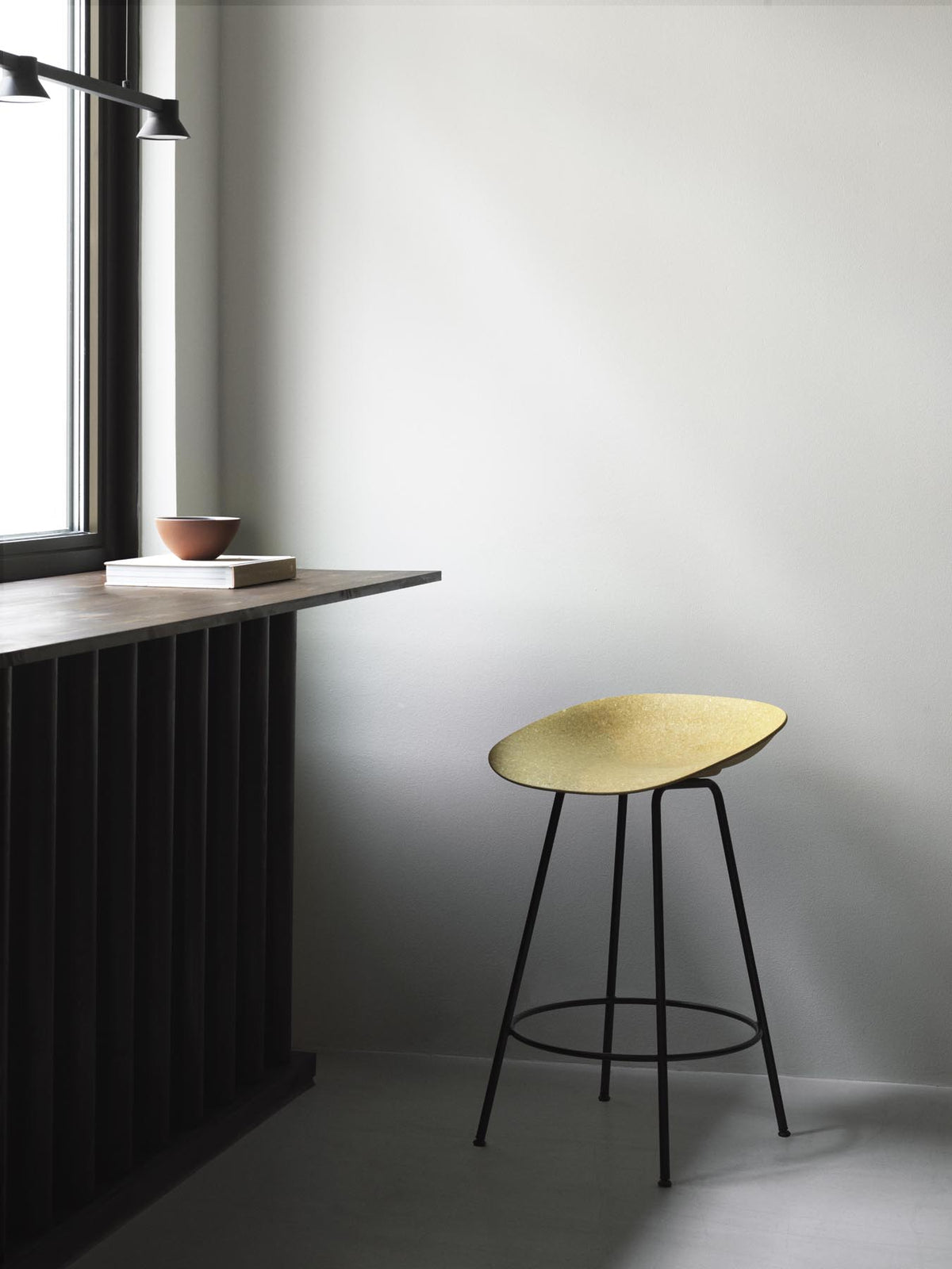 Mat Barstuhl 65 cm Creme stahl Hanf in Hanf präsentiert im Onlineshop von KAQTU Design AG. Barstuhl ist von Normann Copenhagen