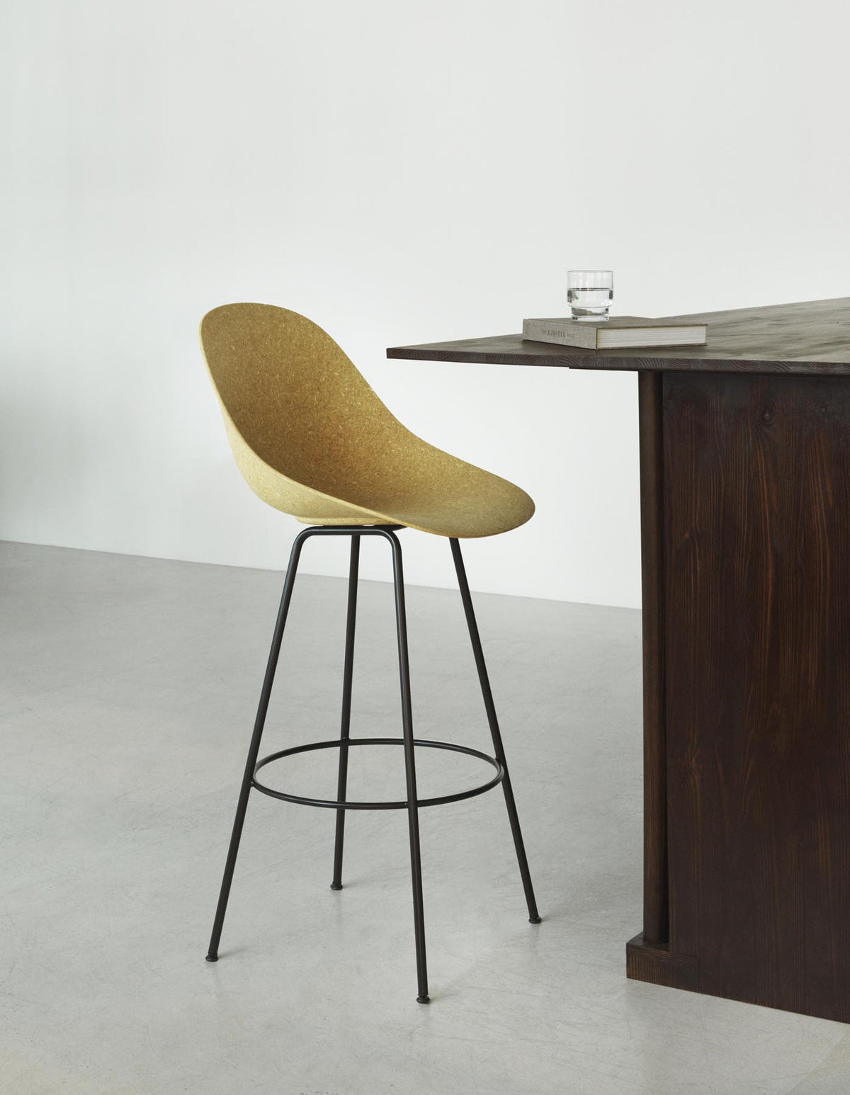 Mat Barstuhl 75 cm Creme stahl Seegras in Seegras präsentiert im Onlineshop von KAQTU Design AG. Barstuhl ist von Normann Copenhagen
