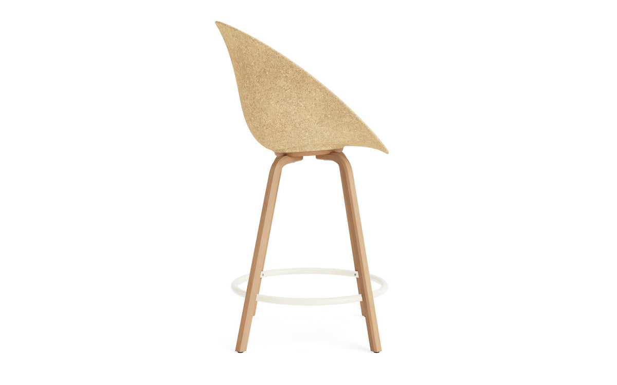 Mat Barstuhl mit Armlehne 65 cm Buchenholz/creme in Hanffasern präsentiert im Onlineshop von KAQTU Design AG. Barstuhl ist von Normann Copenhagen