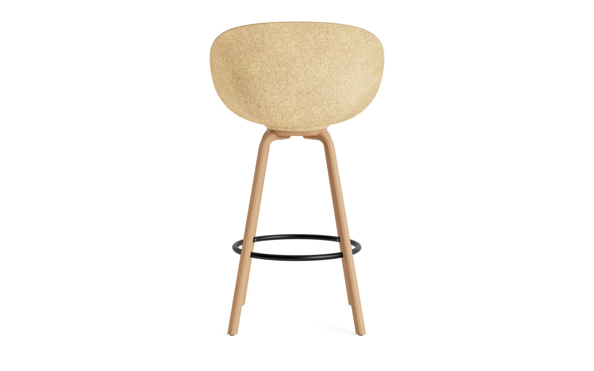 Mat Barstuhl 75 cm Buchenholz/schwarz in Hanffasern präsentiert im Onlineshop von KAQTU Design AG. Barstuhl ist von Normann Copenhagen