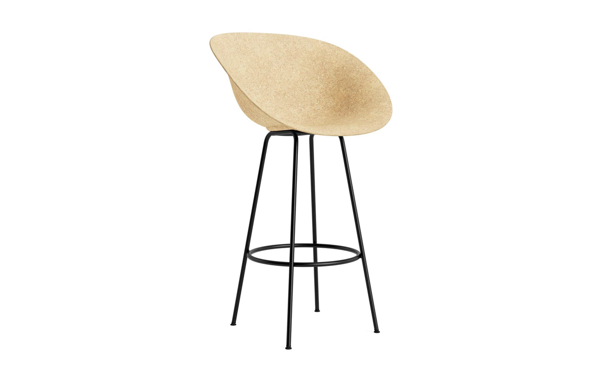Mat Barstuhl mit Armlehne 75 cm schwarzes Stahl Hanf in Hanf präsentiert im Onlineshop von KAQTU Design AG. Barstuhl ist von Normann Copenhagen