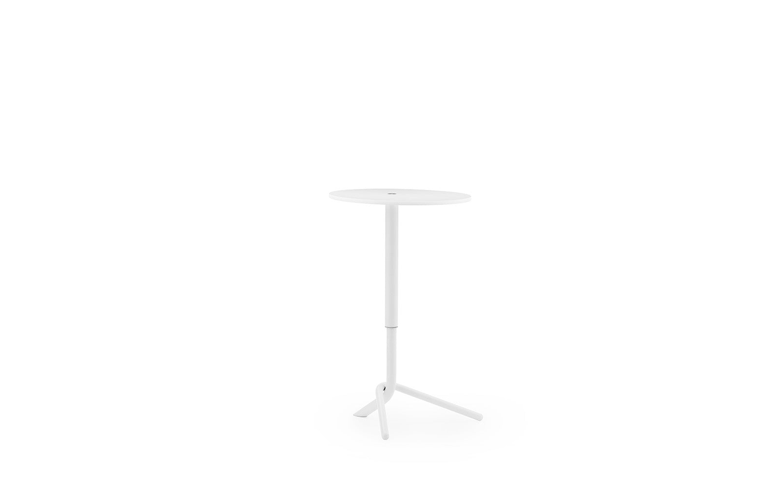Der Lift Side Table von Normann Copenhagen – ein flexibler Beistelltisch, der durch sein modernes Design und die praktische Höhenverstellbarkeit besticht.