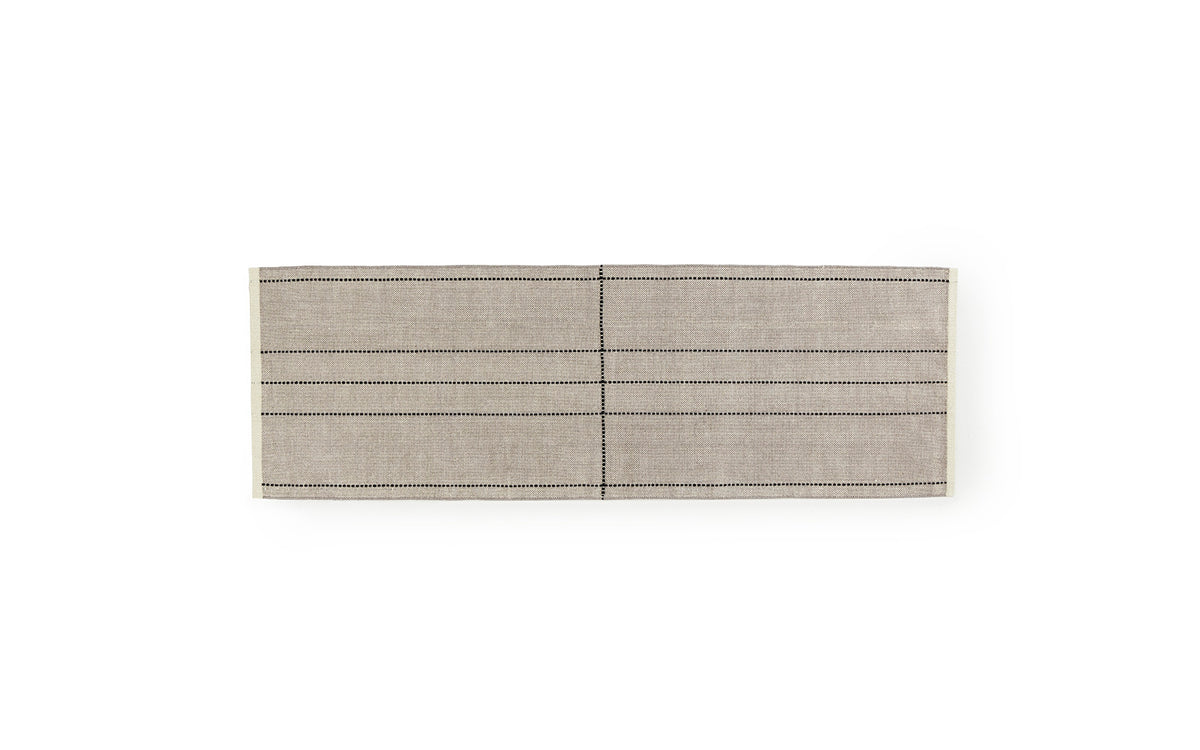 Seam Teppich 80x250 cm in Grey Tones präsentiert im Onlineshop von KAQTU Design AG. Teppich ist von Normann Copenhagen