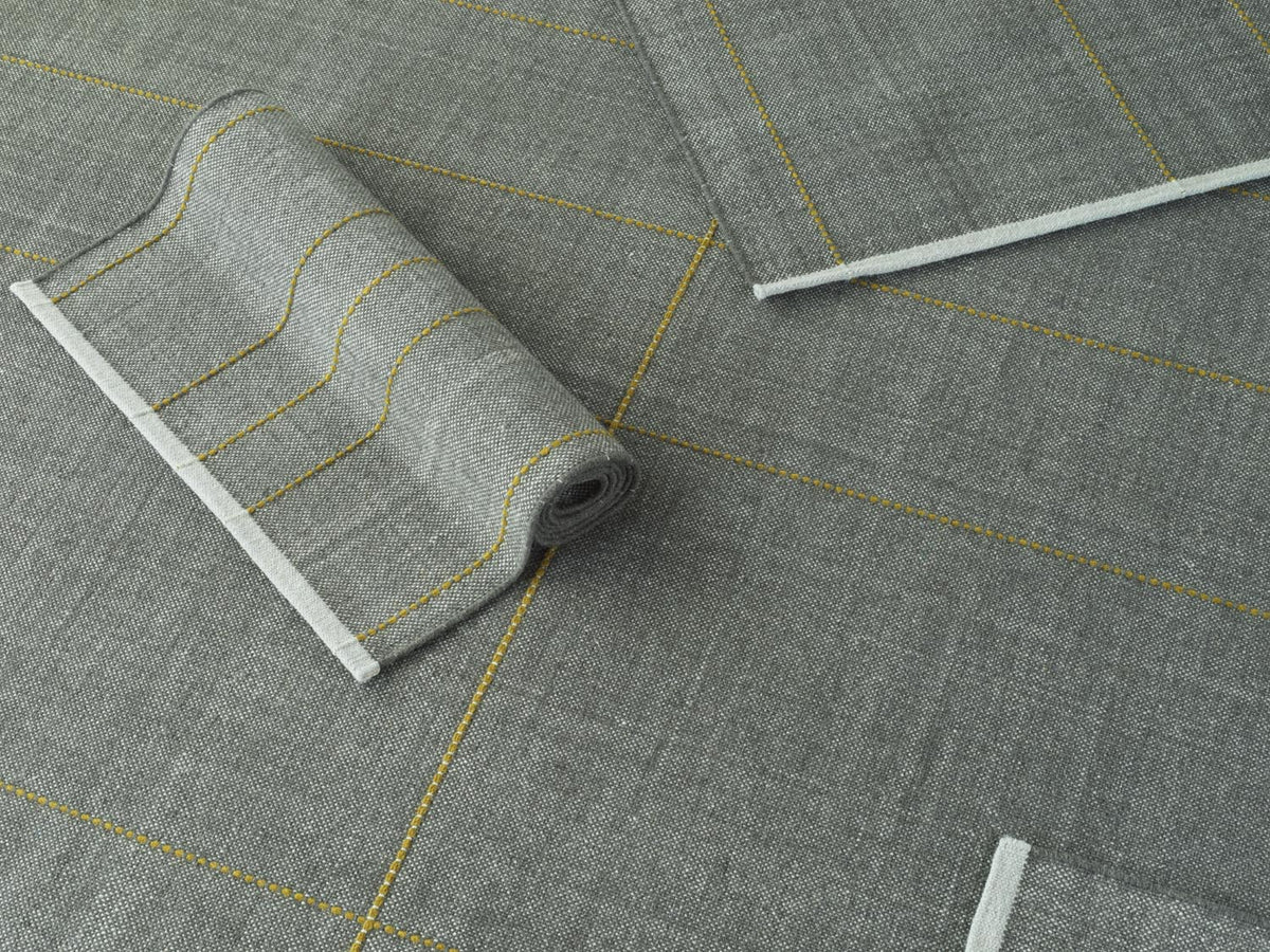 Seam Teppich 80x250 cm in Grey Tones präsentiert im Onlineshop von KAQTU Design AG. Teppich ist von Normann Copenhagen