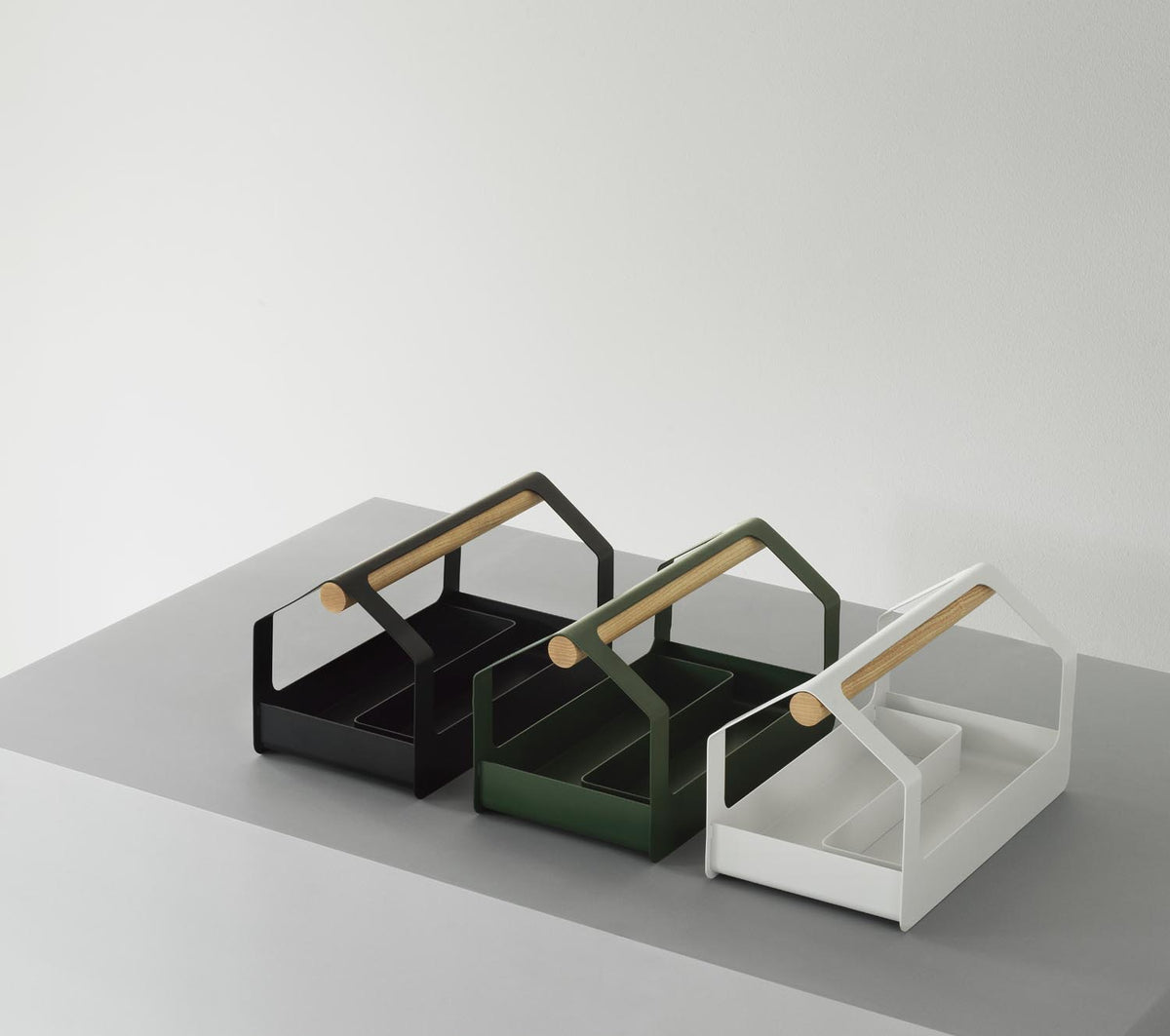 Haus Toolbox in Black präsentiert im Onlineshop von KAQTU Design AG. Büromaterial ist von Normann Copenhagen