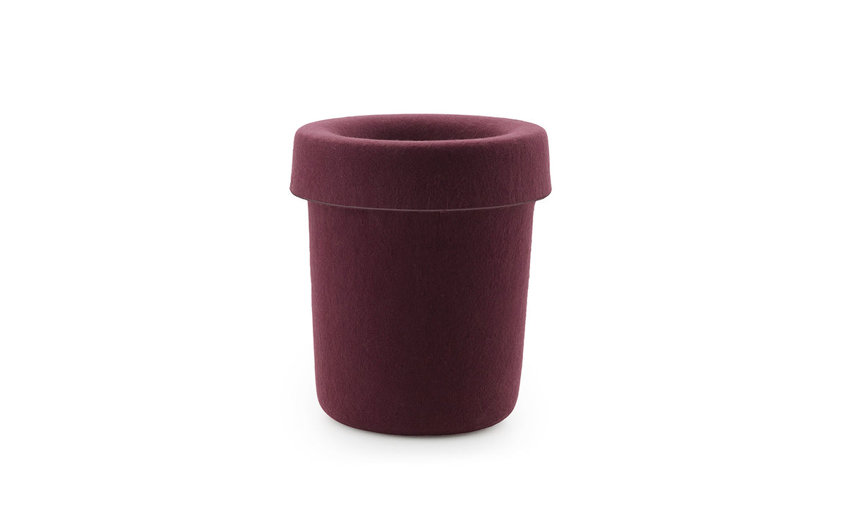 Hide Office Papierkorb in Burgundy präsentiert im Onlineshop von KAQTU Design AG. Papierkorb ist von Normann Copenhagen