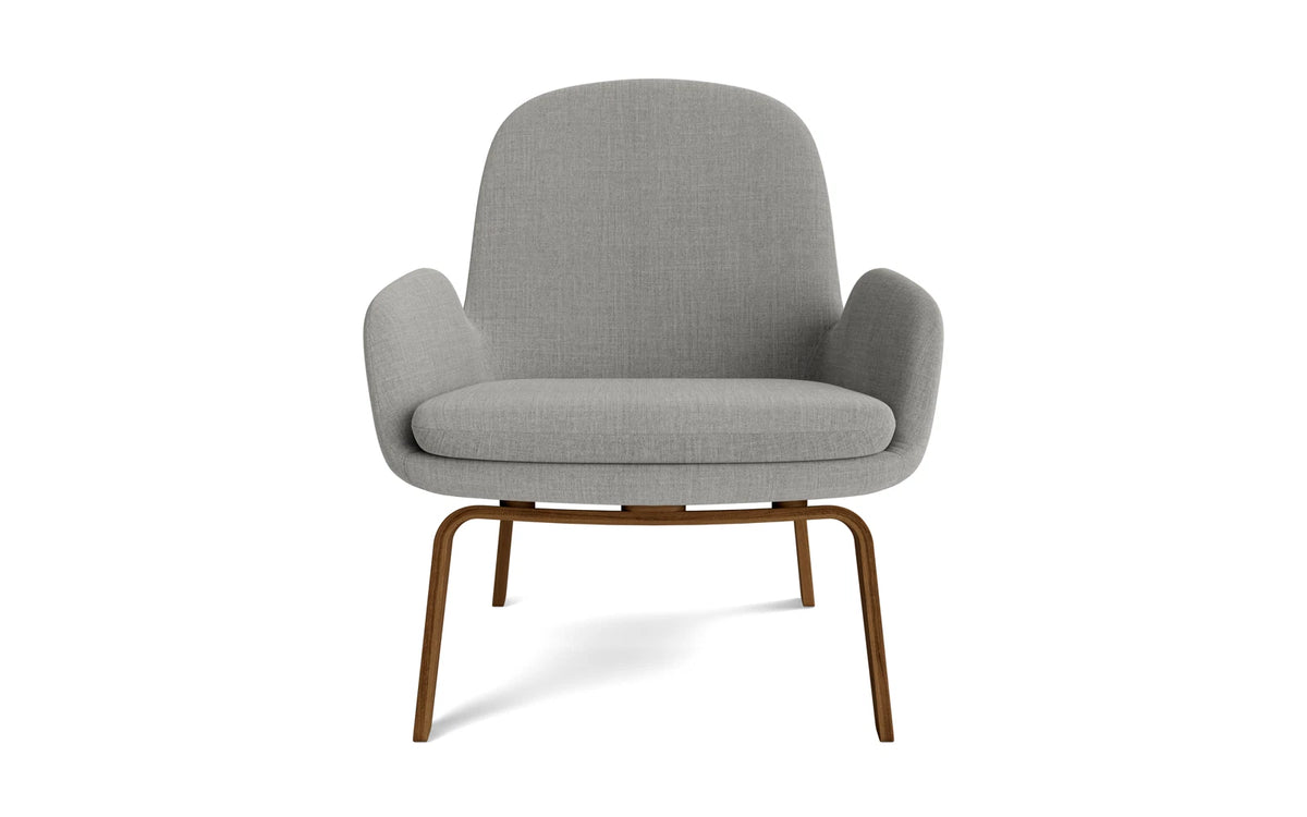 Era Lounge-Sessel niedrig Walnuss Remix in Remix 133 präsentiert im Onlineshop von KAQTU Design AG. Sessel ist von Normann Copenhagen