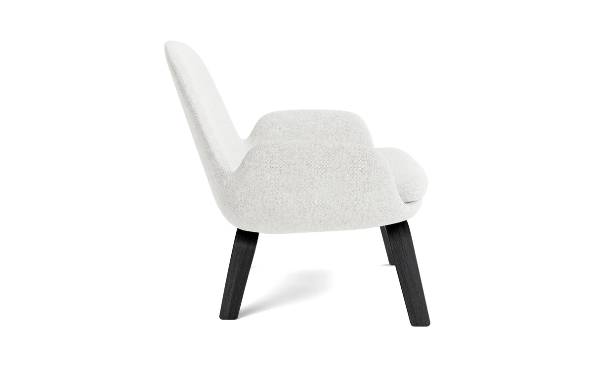 Era Lounge-Sessel niedrig schwarze Eiche Hallingdal in Hallingdal 110 präsentiert im Onlineshop von KAQTU Design AG. Sessel ist von Normann Copenhagen