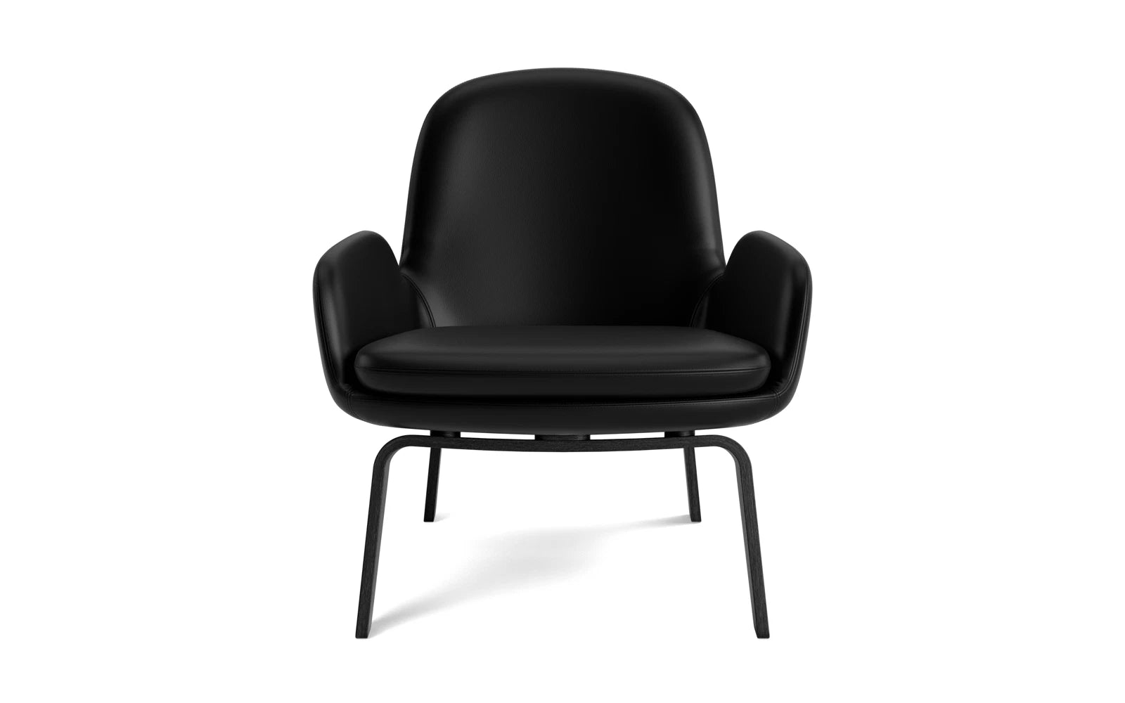 Der Era Lounge-Sessel in schwarzer Eiche Ultra von Normann Copenhagen bietet stilvolle Eleganz und unvergleichlichen Sitzkomfort für Ihr Zuhause.