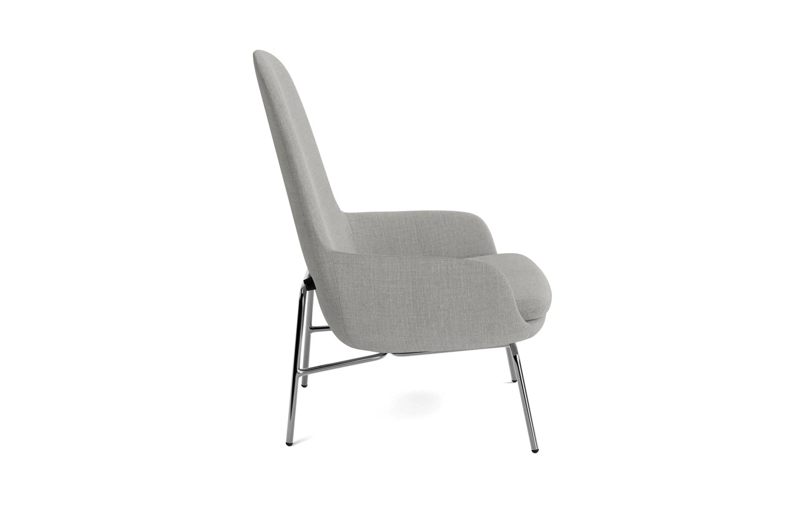 Erleben Sie den Era Lounge-Sessel hoch Chrom Remix von Normann Copenhagen – ein zeitloses Möbelstück, das Komfort und Stil perfekt kombiniert.