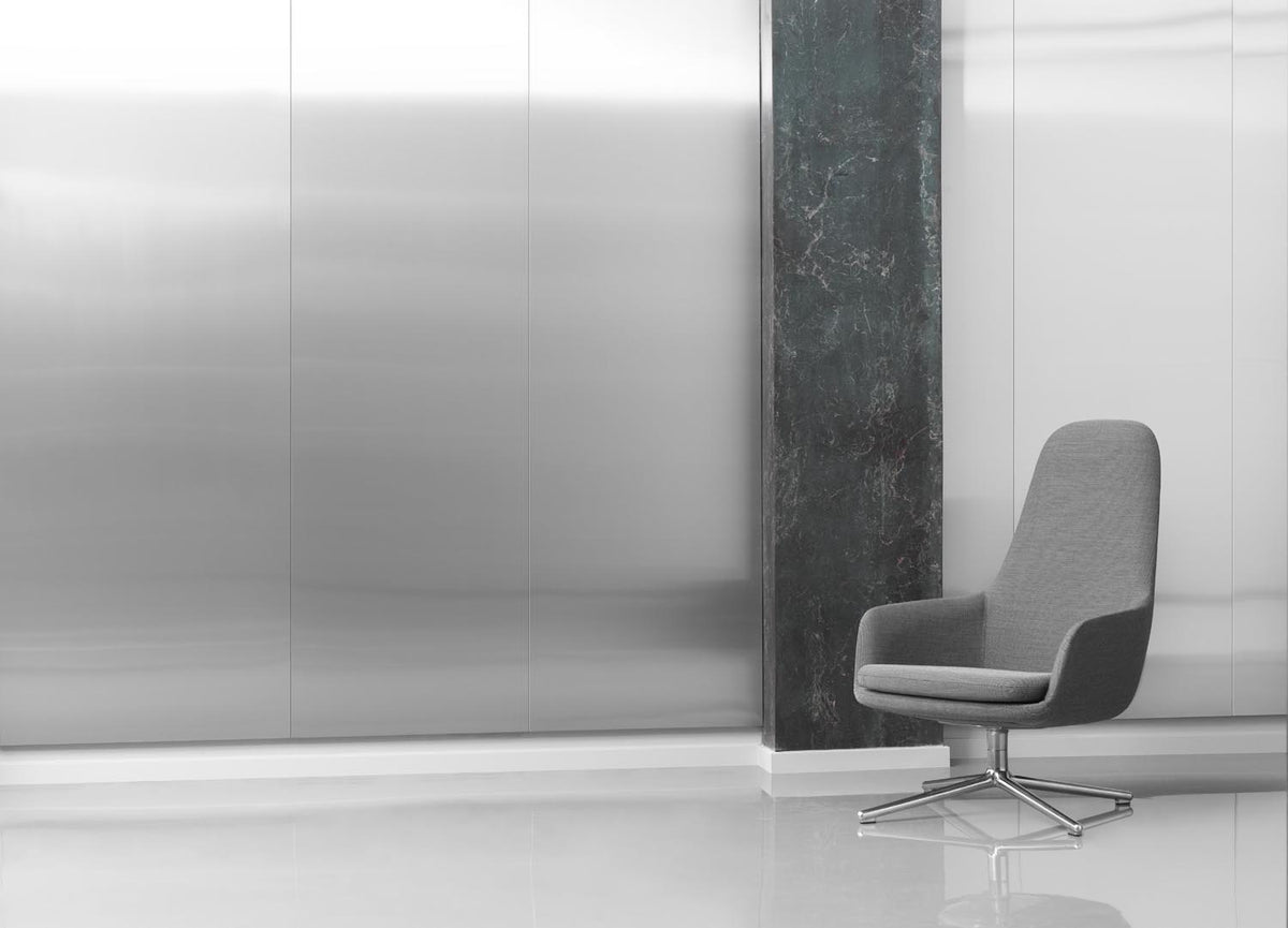 Era Lounge-Sessel hoch mit Drehgestell Aluminium Remix in Remix 133 präsentiert im Onlineshop von KAQTU Design AG. Drehsessel ist von Normann Copenhagen