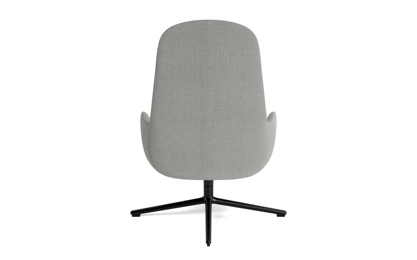 Erleben Sie den Era Lounge-Sessel von Normann Copenhagen: Stilvolles Design und erstklassiger Komfort vereinen sich in einem drehbaren Gestell aus schwarzem Aluminium.