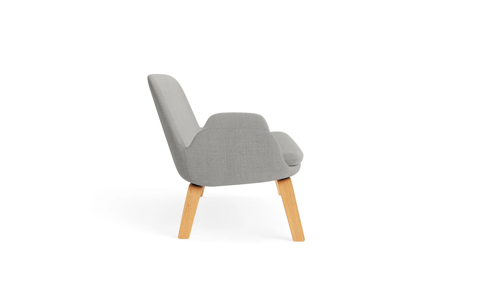 Entdecken Sie das Era Sofa Eiche Remix von Normann Copenhagen – ein elegantes Möbelstück, das zeitlose Schönheit und hohen Sitzkomfort vereint.