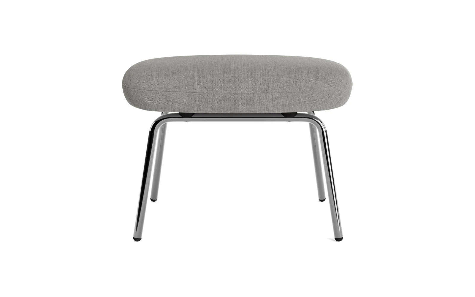 Erleben Sie den Era Fusshocker Chrom Remix von Normann Copenhagen – ein elegantes Möbelstück, das Stil und Funktionalität harmonisch verbindet.