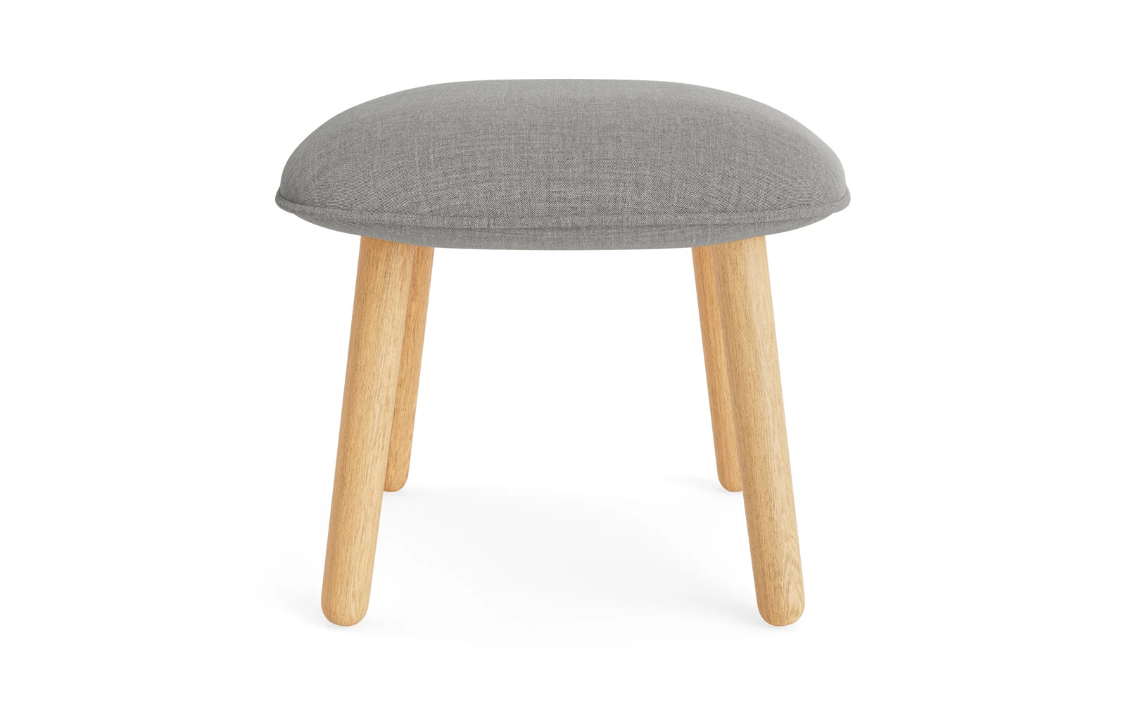 Entdecken Sie den Ace Fusshocker Eiche Remix von Normann Copenhagen – ein stilvolles Möbelstück, das Komfort und skandinavisches Design vereint.