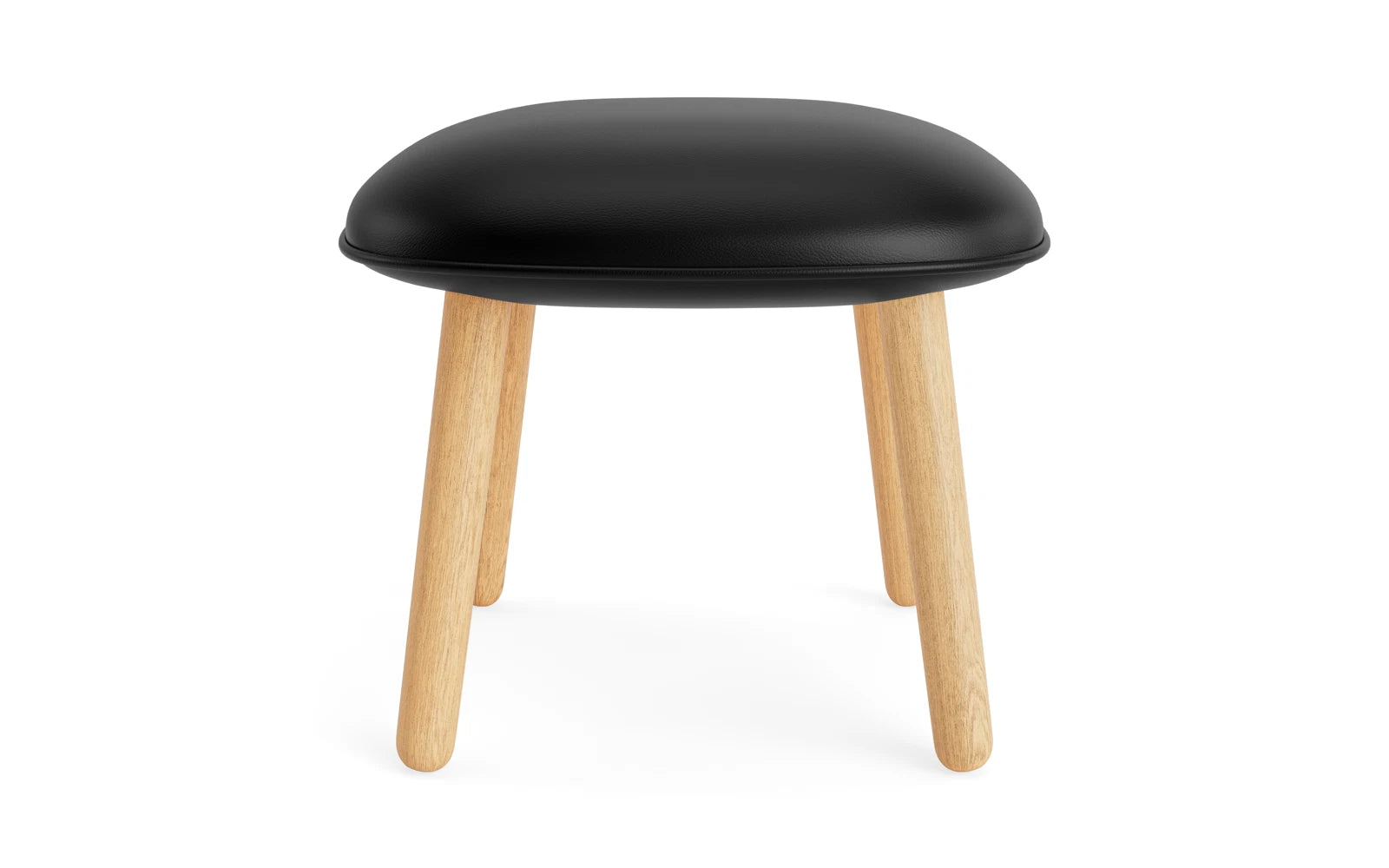 Entdecken Sie den Ace Fusshocker Eiche Ultra von Normann Copenhagen – ein stilvolles Möbelstück, das Komfort und modernes Design vereint.