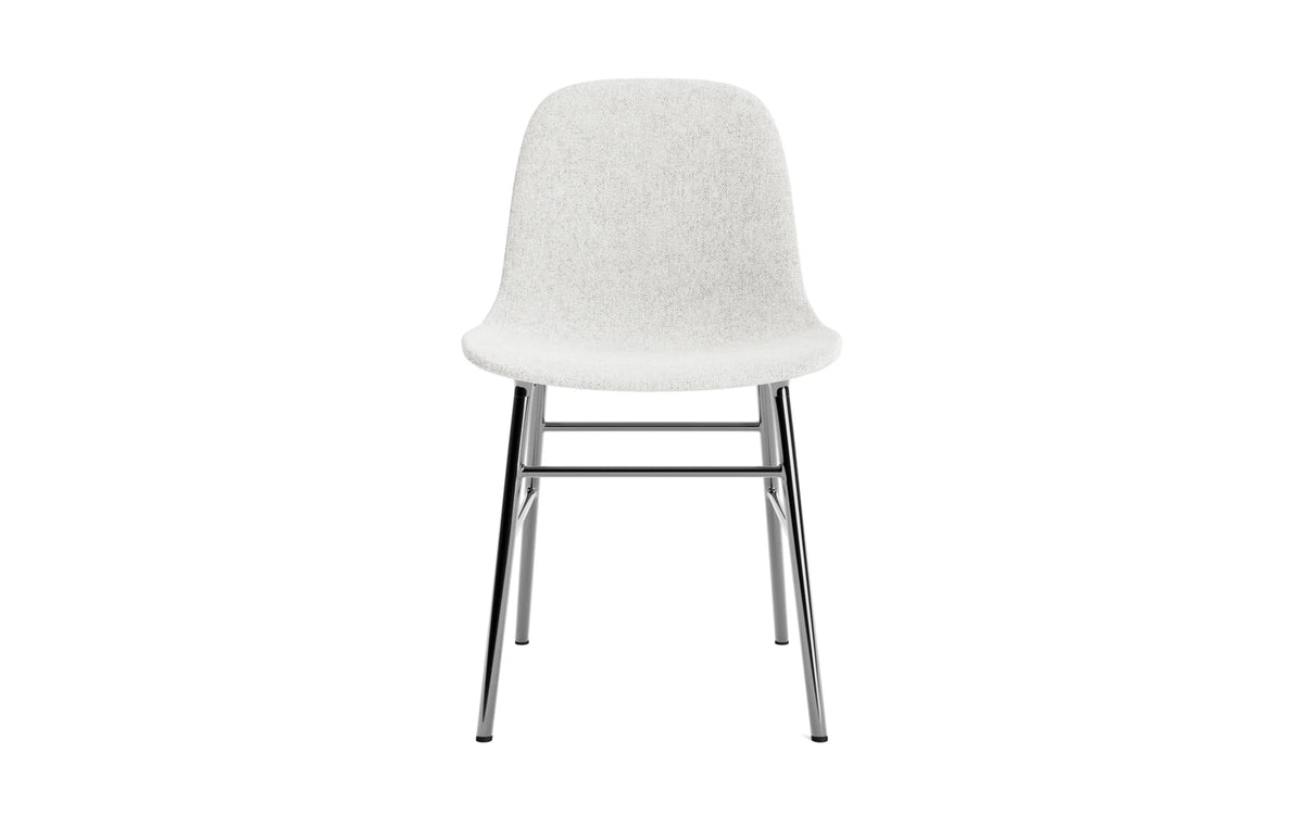 Form Stuhl gepolstert Chrome Hallingdal in Hallingdal 110 präsentiert im Onlineshop von KAQTU Design AG. Stuhl ist von Normann Copenhagen