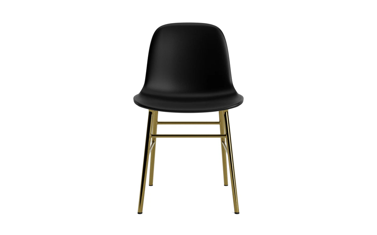 Form Stuhl gepolstert Messing Ultra in Ultra 41599 präsentiert im Onlineshop von KAQTU Design AG. Schalenstuhl ist von Normann Copenhagen