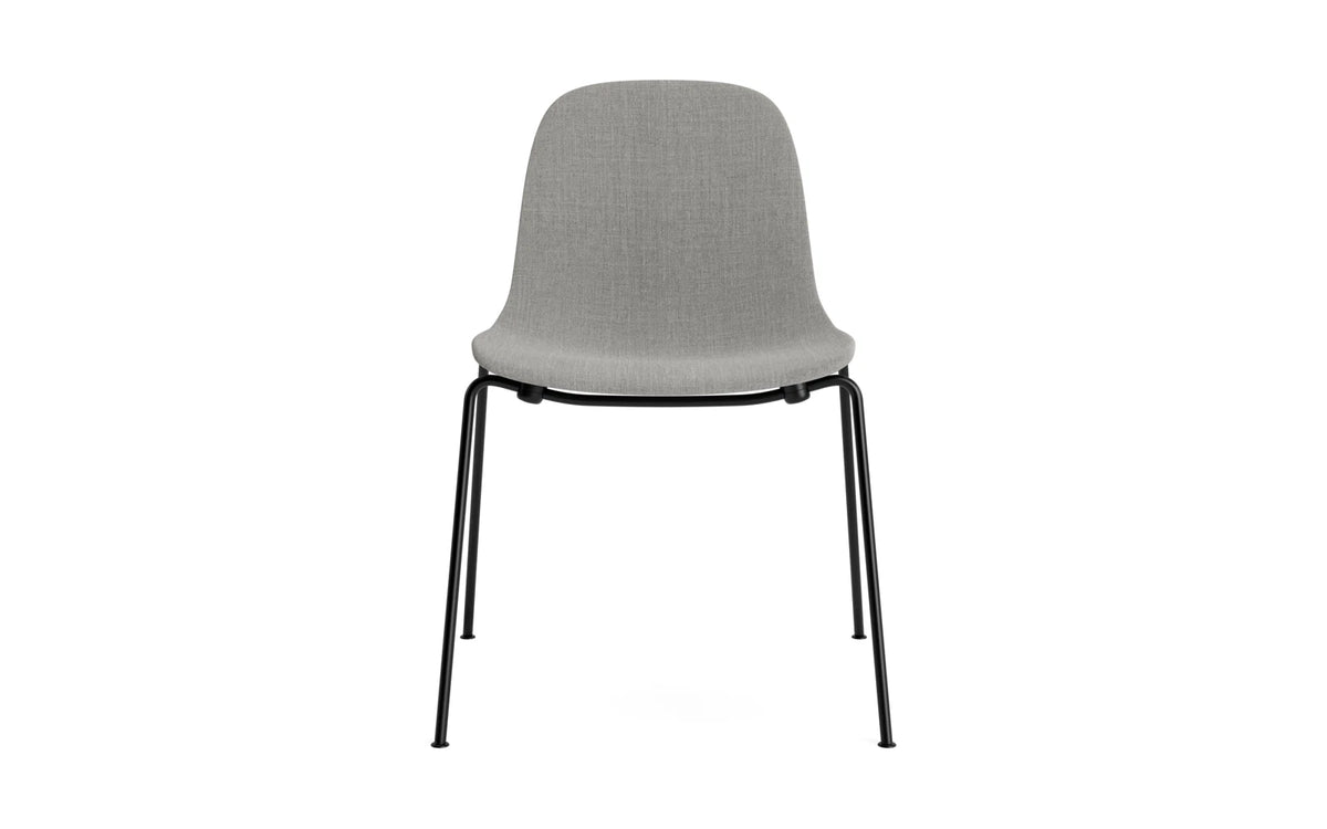 Form Stapelstuhl schwarzes stahl gepolstert Remix in Remix 133 präsentiert im Onlineshop von KAQTU Design AG. Stuhl ist von Normann Copenhagen