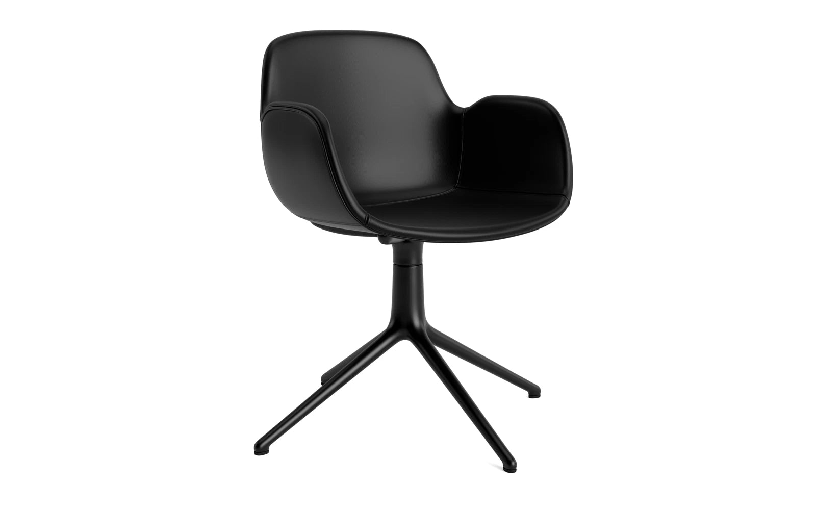 Form Drehsessel 4L gepolstert schwarzes Aluminium Ultra Leder in Ultra 41599 präsentiert im Onlineshop von KAQTU Design AG. Sessel ist von Normann Copenhagen