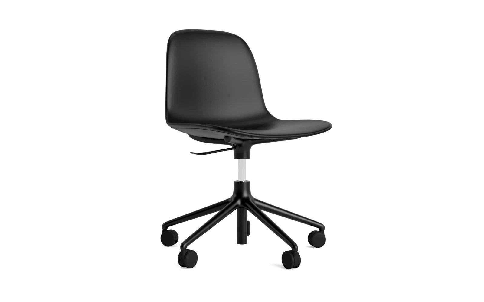 Form Drehsessel mit 5 Rollen Vollpolster schwarzes Aluminium Ultra in Ultra 41599 präsentiert im Onlineshop von KAQTU Design AG. Sessel ist von Normann Copenhagen