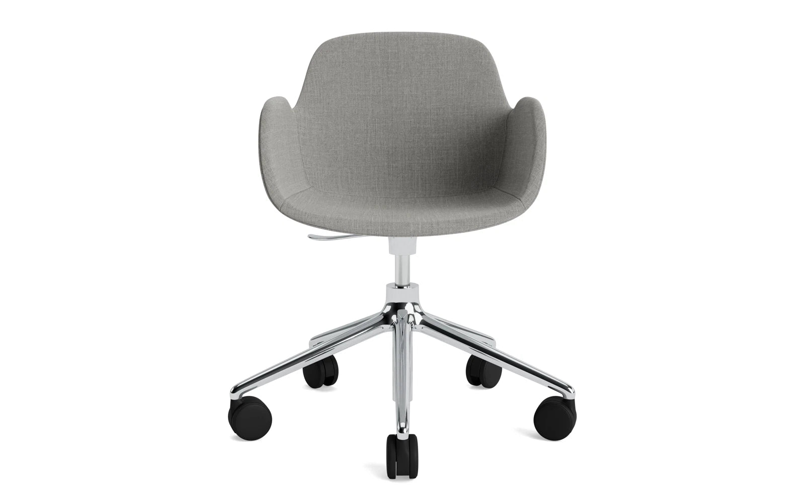 Erleben Sie den Form Drehsessel mit Rollen von Normann Copenhagen – ein elegantes Möbelstück, das Komfort und kreative Gestaltung vereint.