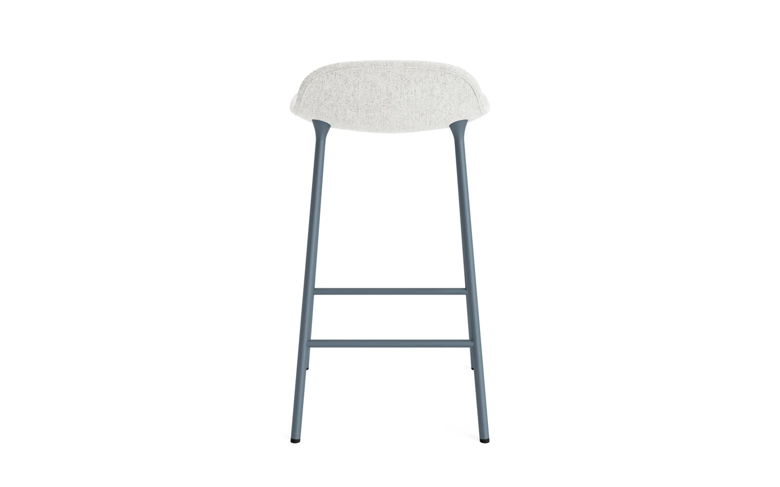 Erleben Sie den stilvollen Form Barstuhl 65 cm in elegantem Blau, gepolstert mit feinstem Hallingdal-Stoff und einem stabilen Stahlgestell – perfekt für Ihr Zuhause.