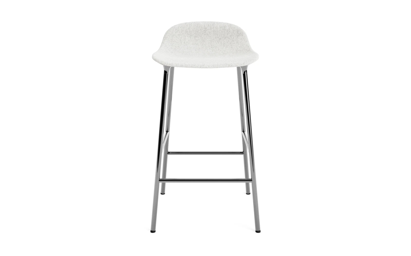 Erleben Sie den Form Barstuhl 65 cm von Normann Copenhagen – gepolstert mit edlem Hallingdal, vereint er modernes Design und höchsten Sitzkomfort.