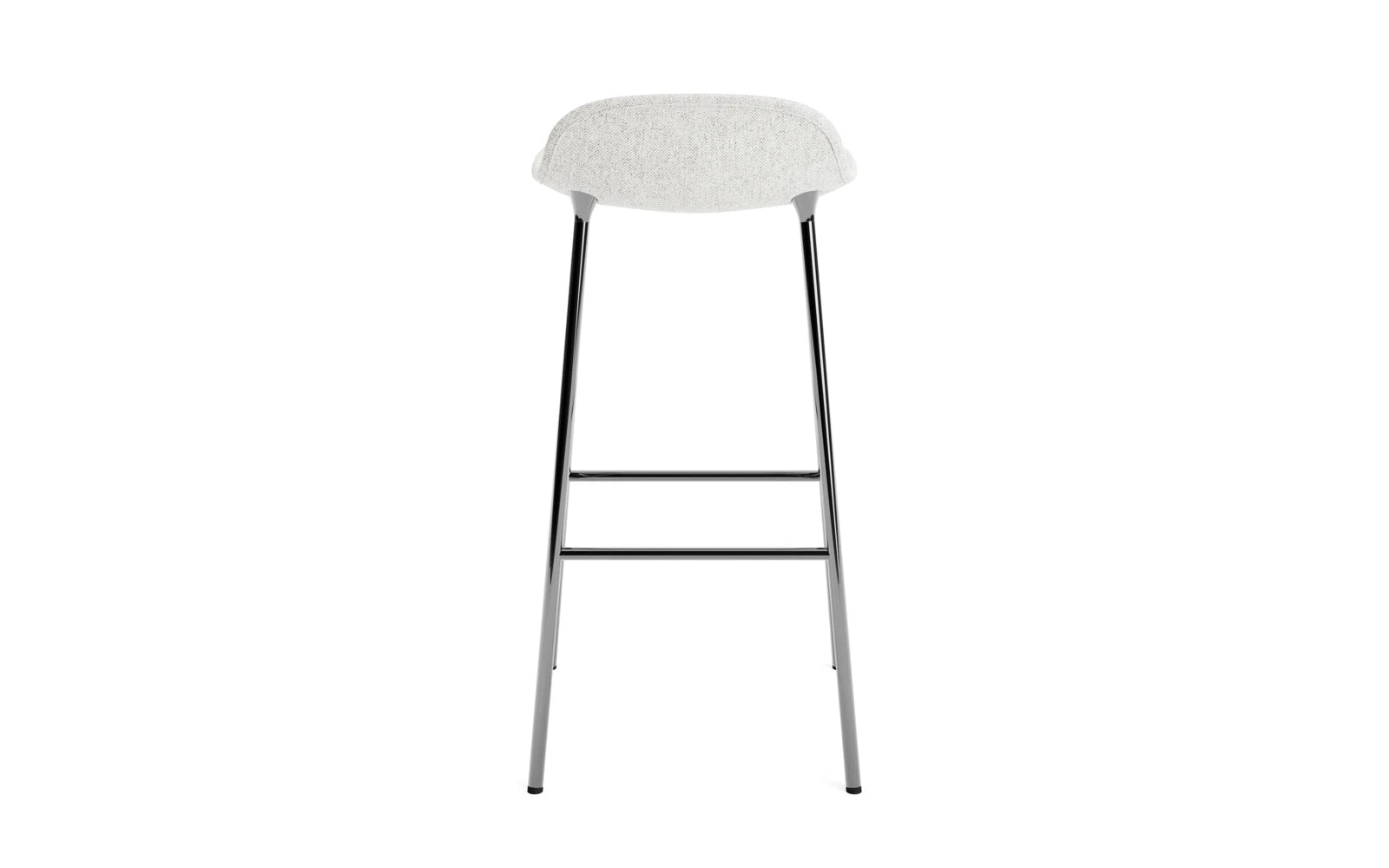 Erleben Sie den eleganten Form Barstuhl 75 cm mit luxuriöser Polsterung und modernem Chromgestell von Normann Copenhagen – der perfekte Akzent für Ihr Zuhause.